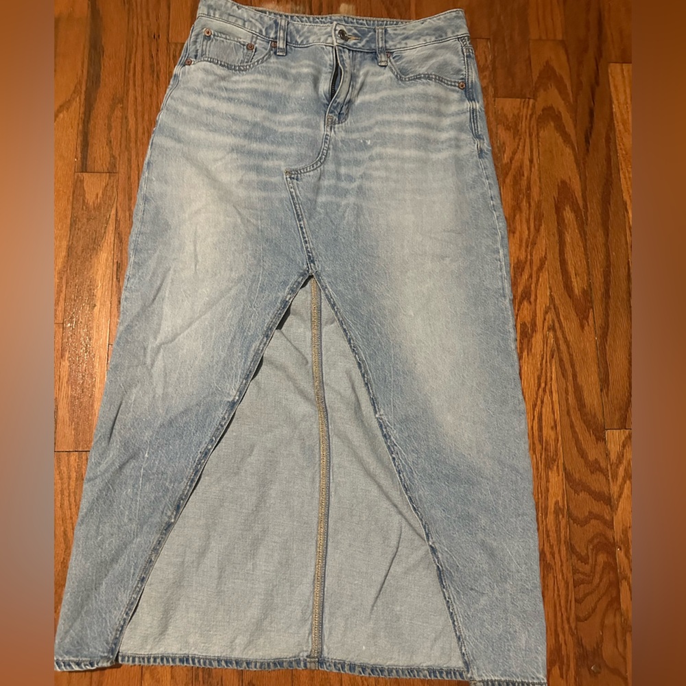 American Eagle Outfitters Light Blue Women's Denim Skirt With Front Slit
